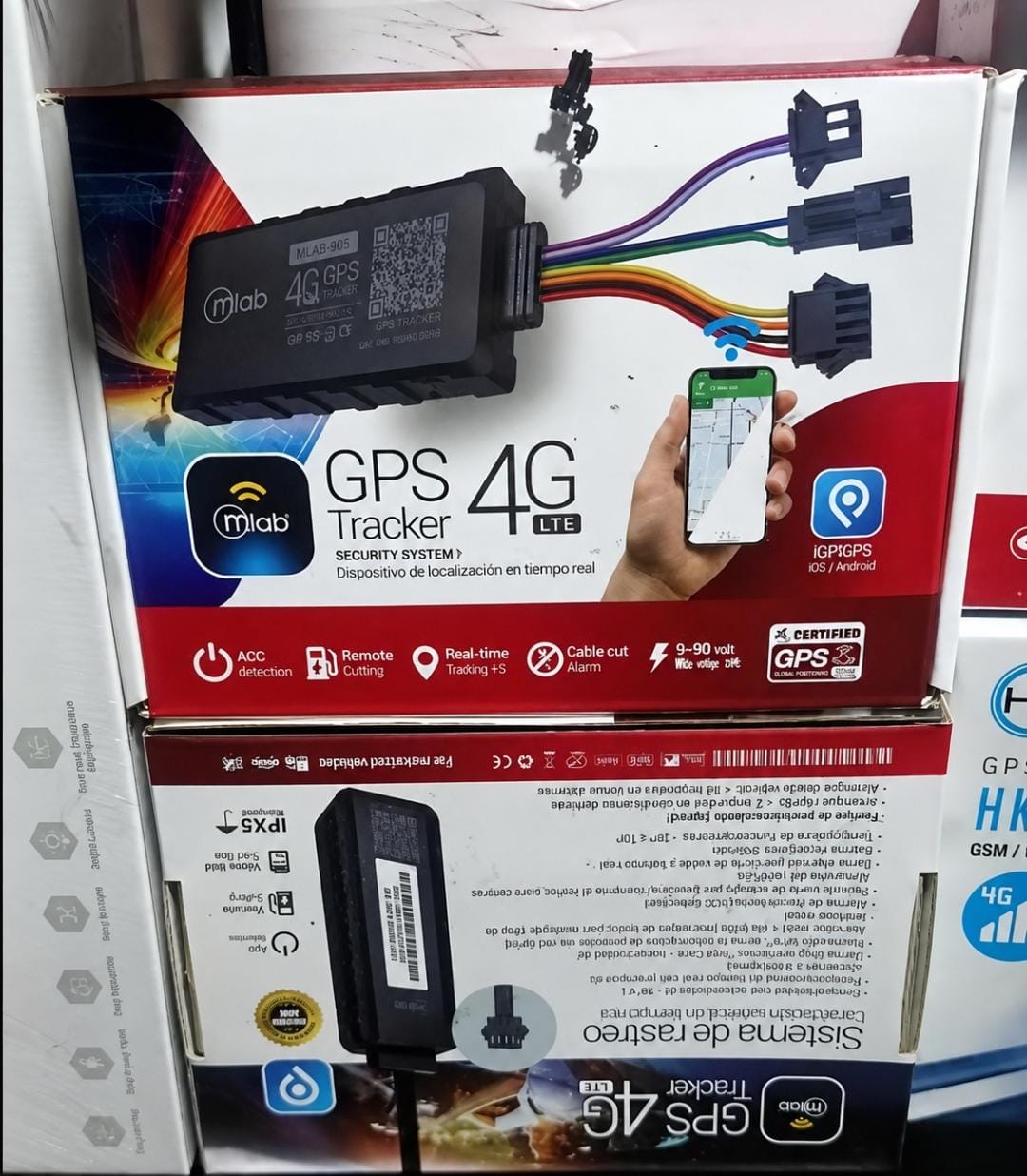 Pantalla GPS en el interior de un auto